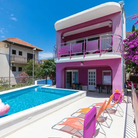 Pinky-2 By Interhome Daire